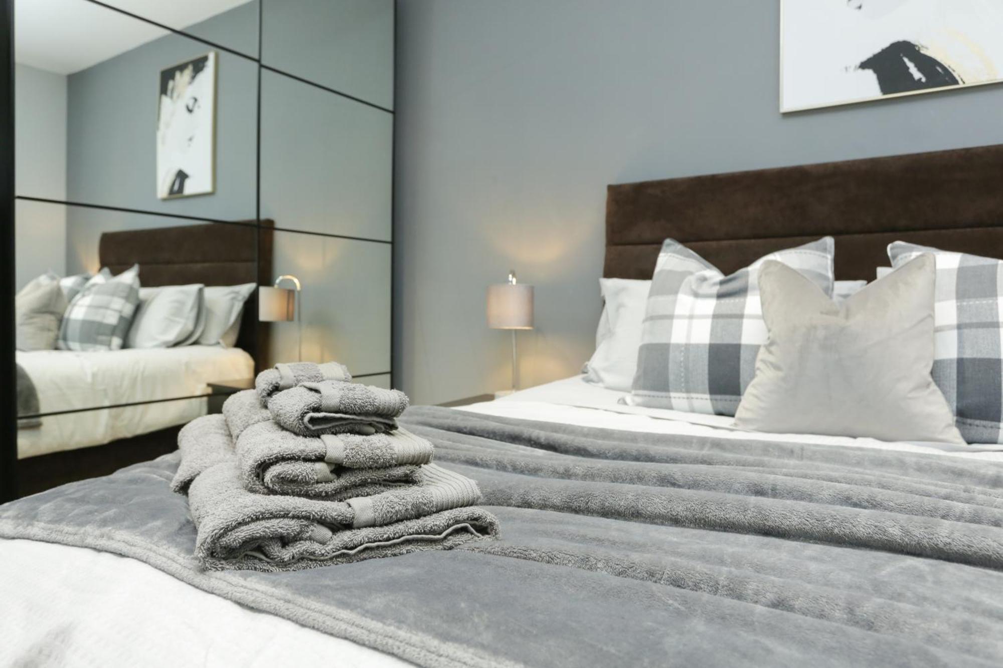 The Broadway Beach House With Hot Tub خليج هيرن المظهر الخارجي الصورة